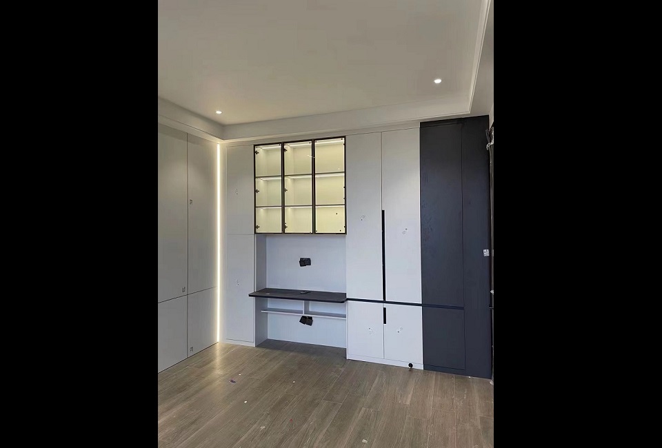 Bedroom Real Shot Photos - OLEE Custom Real Installation